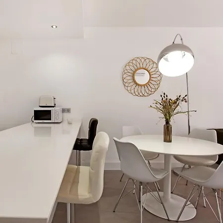Modern 3 Bed In Puerto Banus, شقة *
