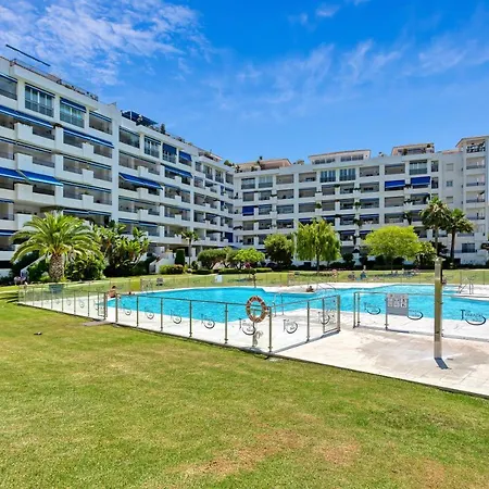 Modern 3 Bed In Puerto Banus, شقة *