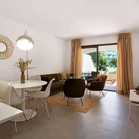 Modern 3 Bed In Puerto Banus, شقة