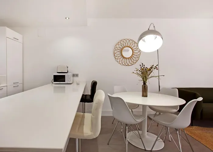 Modern 3 Bed In Puerto Banus, Apartment *