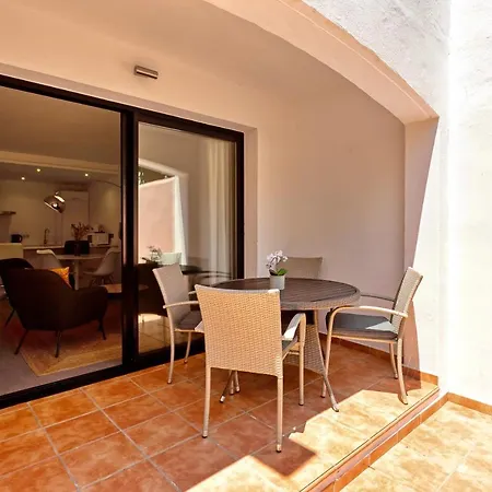Modern 3 Bed In Puerto Banus,