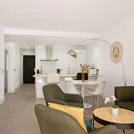 Modern 3 Bed In Puerto Banus,