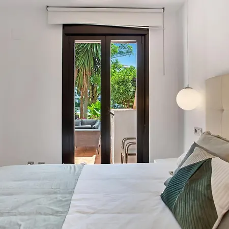 公寓 Modern 3 Bed In Puerto Banus, 马尔韦利亚