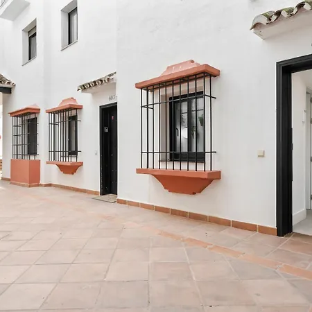 Modern 3 Bed In Puerto Banus, *