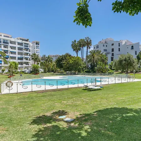 Modern 3 Bed In Puerto Banus, شقة *