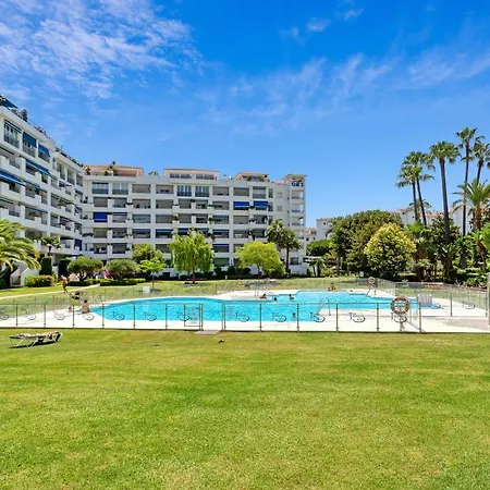 Modern 3 Bed In Puerto Banus, Apartament *