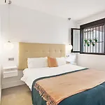 Daire Modern 3 Bed In Puerto Banus, Marbella