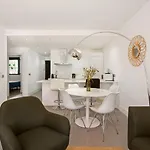 Daire Modern 3 Bed In Puerto Banus, *
