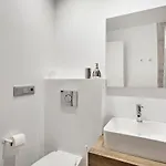 Modern 3 Bed In Puerto Banus, Marbella