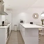 Modern 3 Bed In Puerto Banus, * Marbella