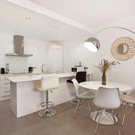 Modern 3 Bed In Puerto Banus, * 马尔韦利亚