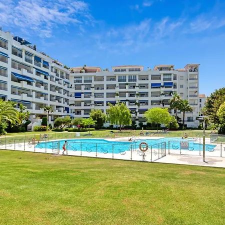 Modern 3 Bed In Puerto Banus, * 马尔韦利亚