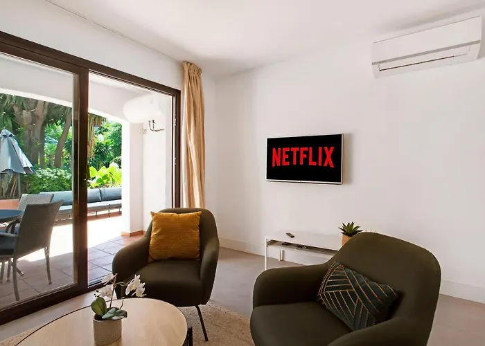 Modern 3 Bed In Puerto Banus, Marbella