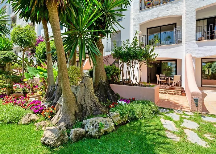 Apartment Modern 3 Bed In Puerto Banus, Marbella